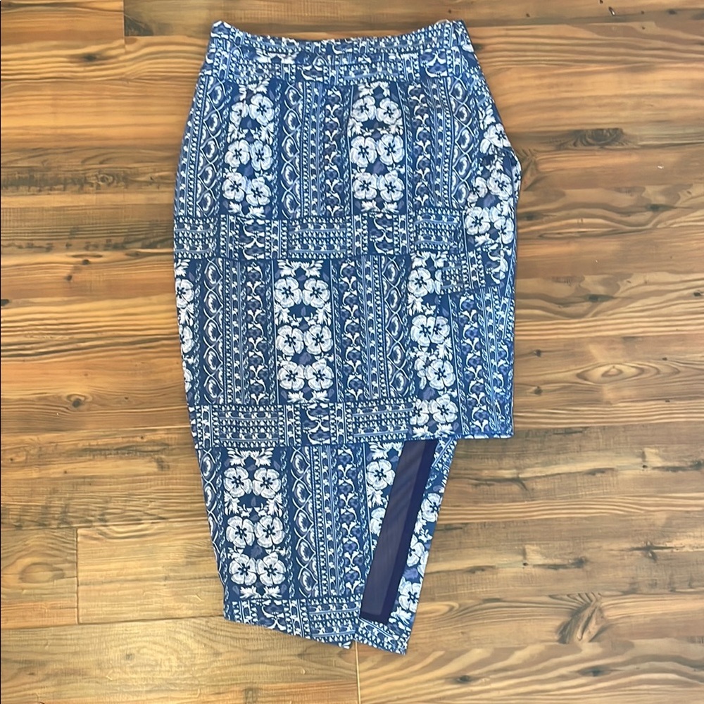 Elliatt Blue and White Floral Skirt